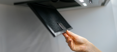 Hoe maak ik de filter van mijn afzuigkap schoon?